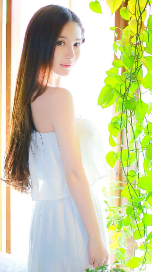 塞内加尔队前锋苏亚雷斯在巴黎奥运会上表现出色，苏亚雷斯内马尔